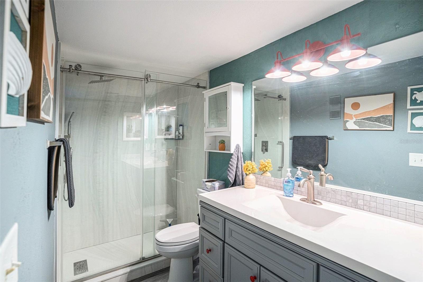 Image 18 of 28 For 870 Virginia Street 105