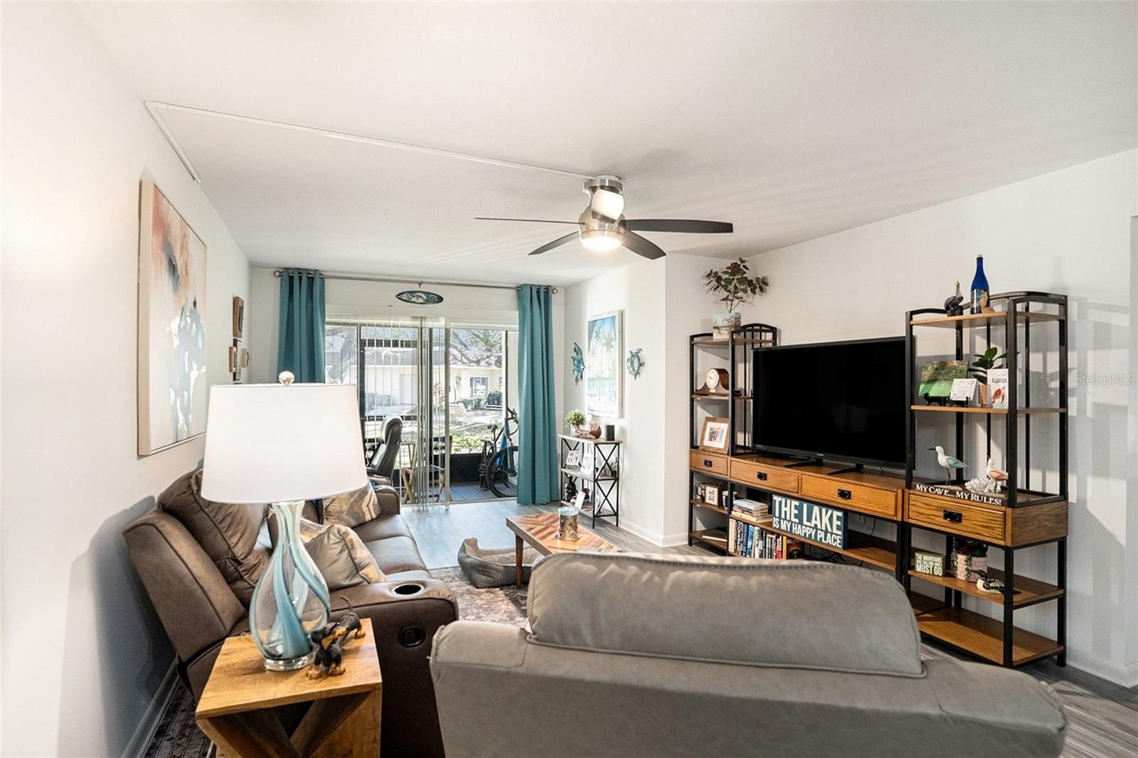 Image 6 of 28 For 870 Virginia Street 105