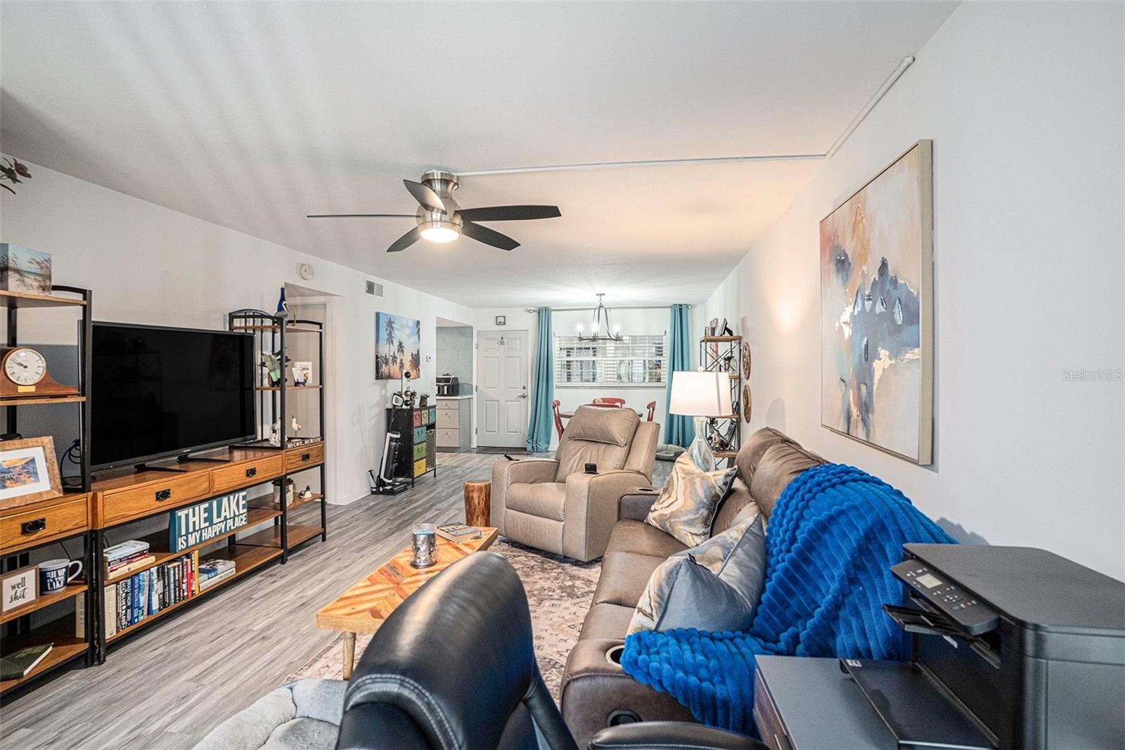 Image 9 of 28 For 870 Virginia Street 105