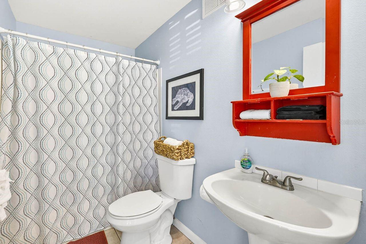 Image 17 of 59 For 26 Cambria Street