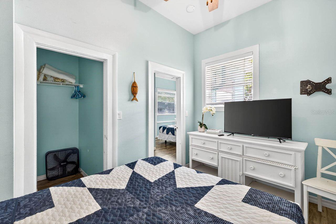 Image 30 of 59 For 26 Cambria Street