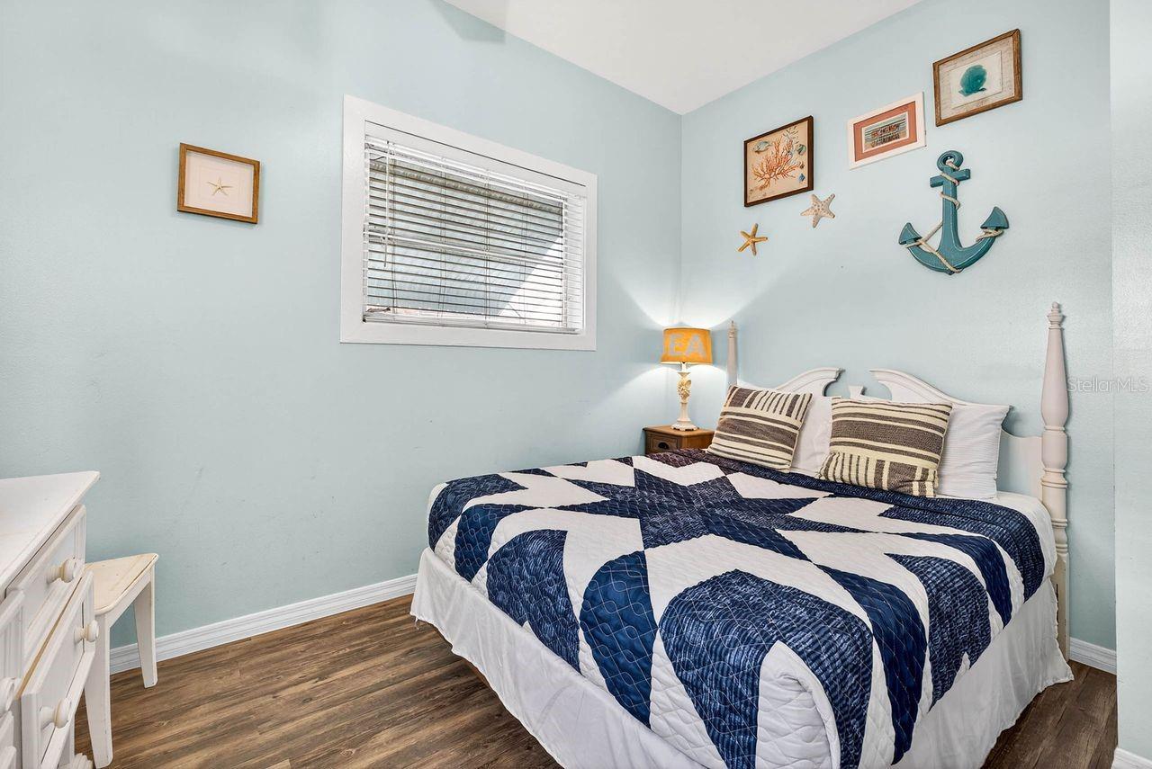 Image 32 of 59 For 26 Cambria Street