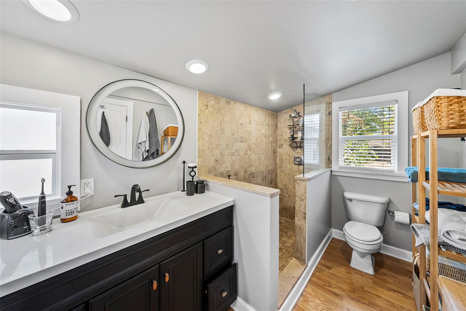 Image 20 of 64 For 5605 9th Street