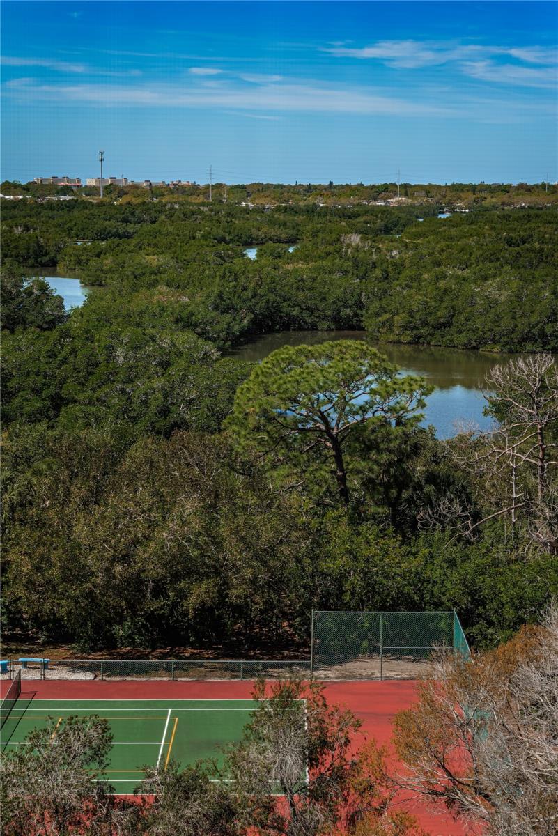 Image 10 of 64 For 5400 Park Street N 708