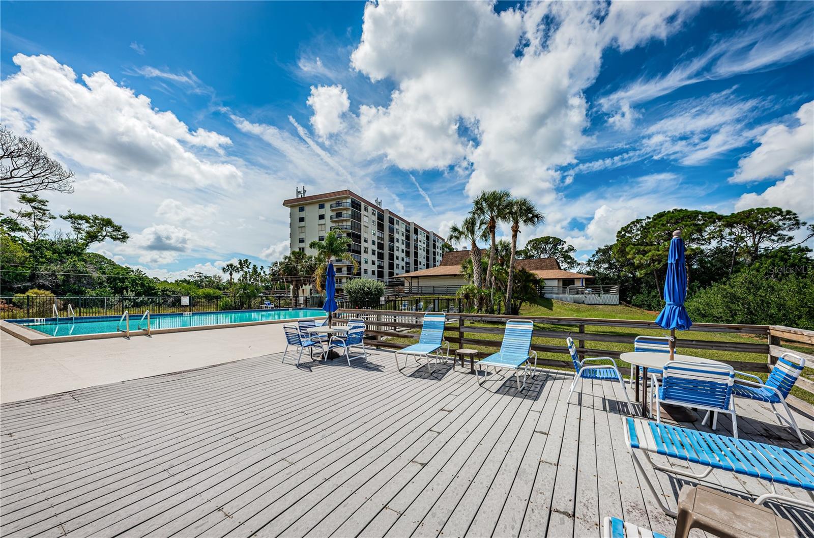 Image 15 of 64 For 5400 Park Street N 708