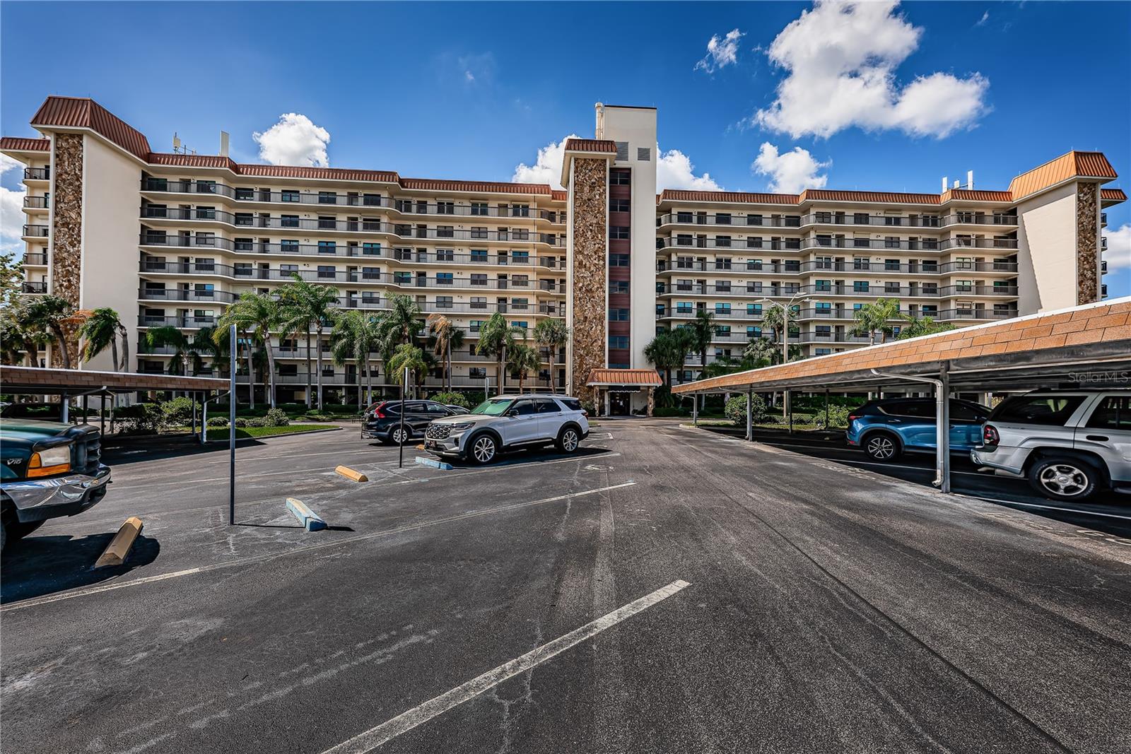 Image 2 of 64 For 5400 Park Street N 708