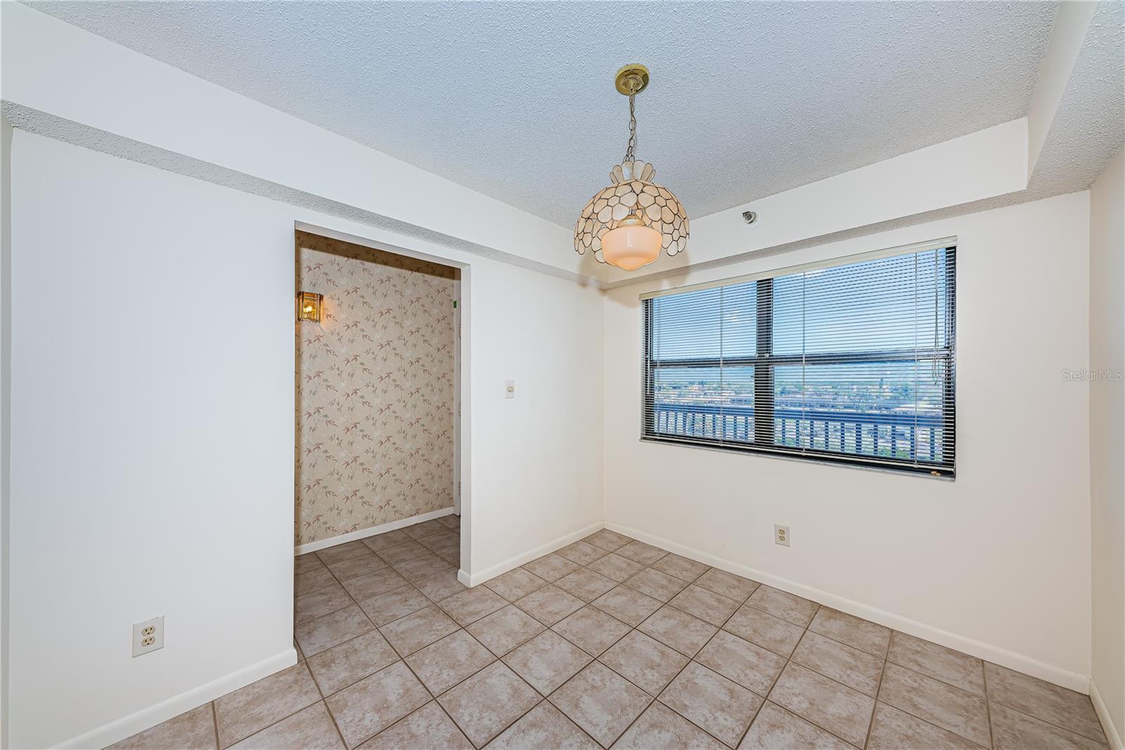 Image 26 of 64 For 5400 Park Street N 708