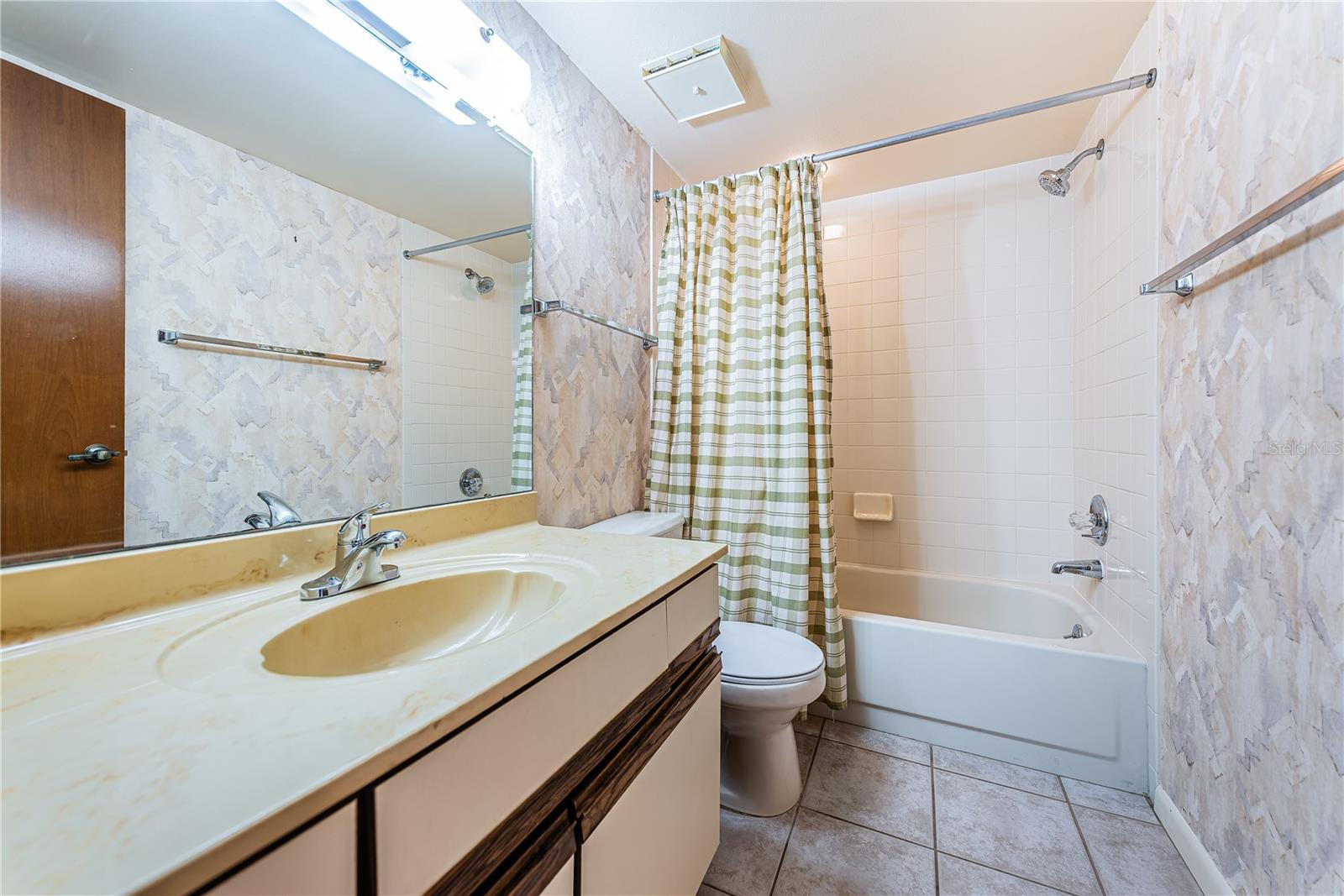 Image 50 of 64 For 5400 Park Street N 708