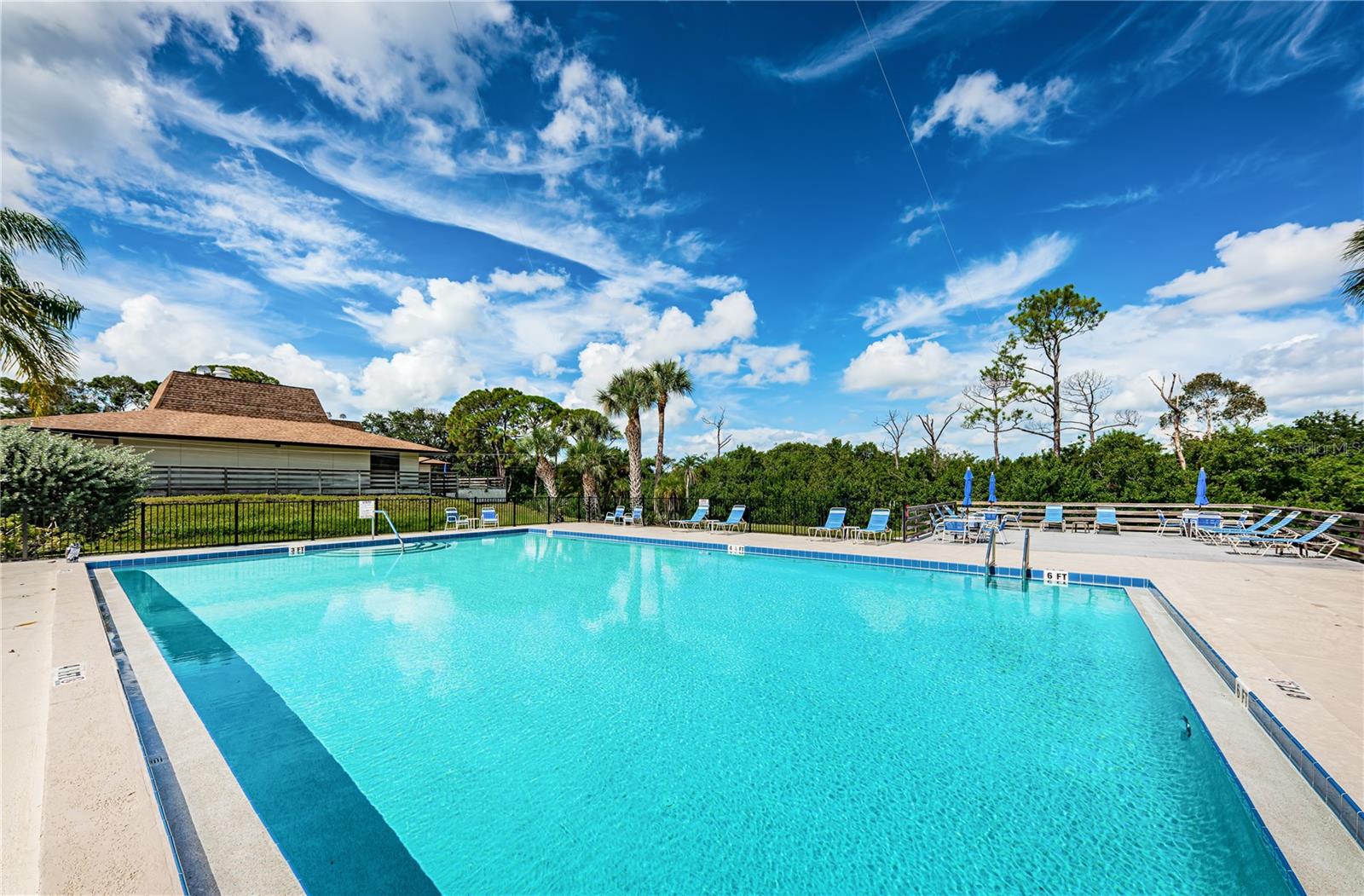 Image 56 of 64 For 5400 Park Street N 708