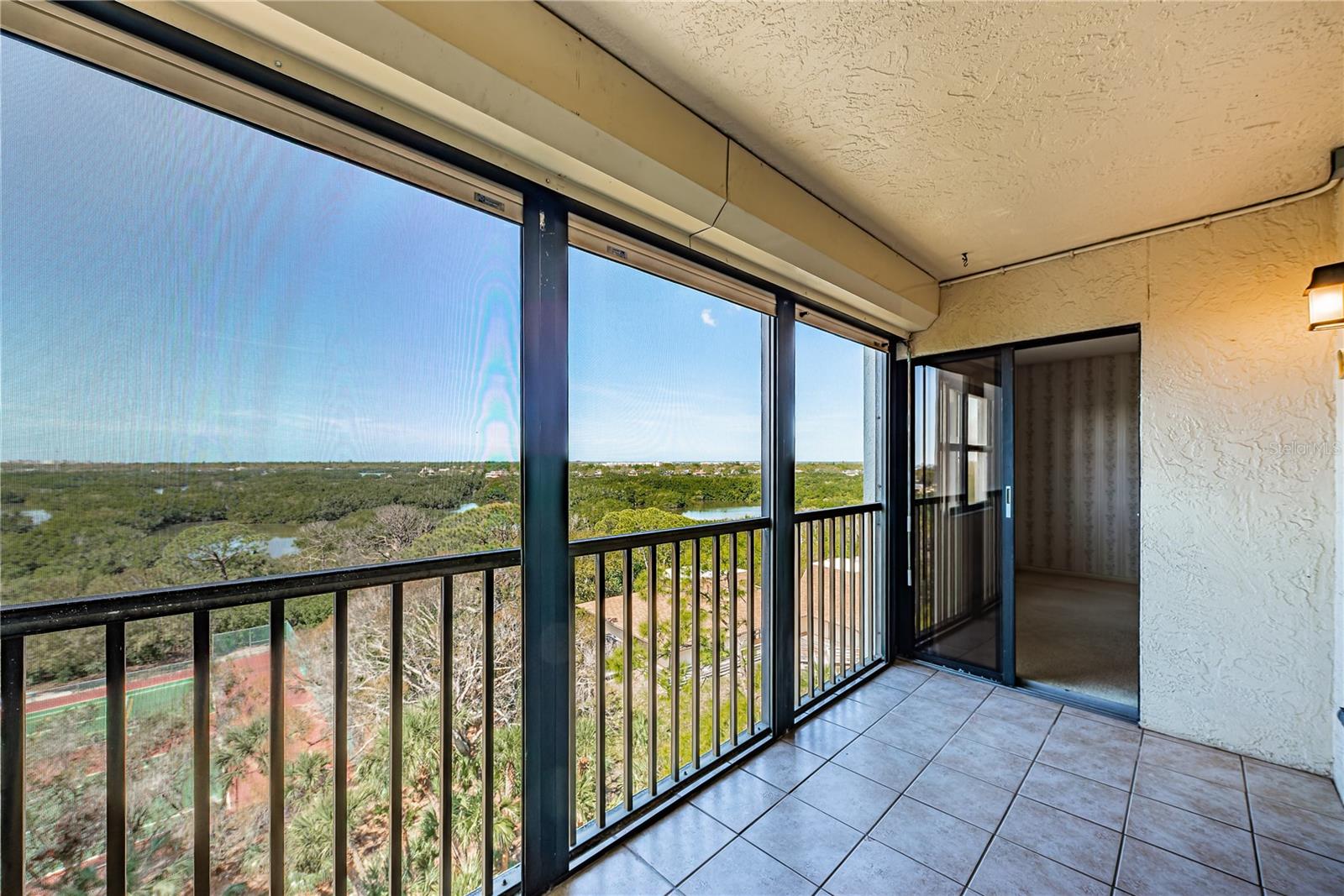 Image 6 of 64 For 5400 Park Street N 708