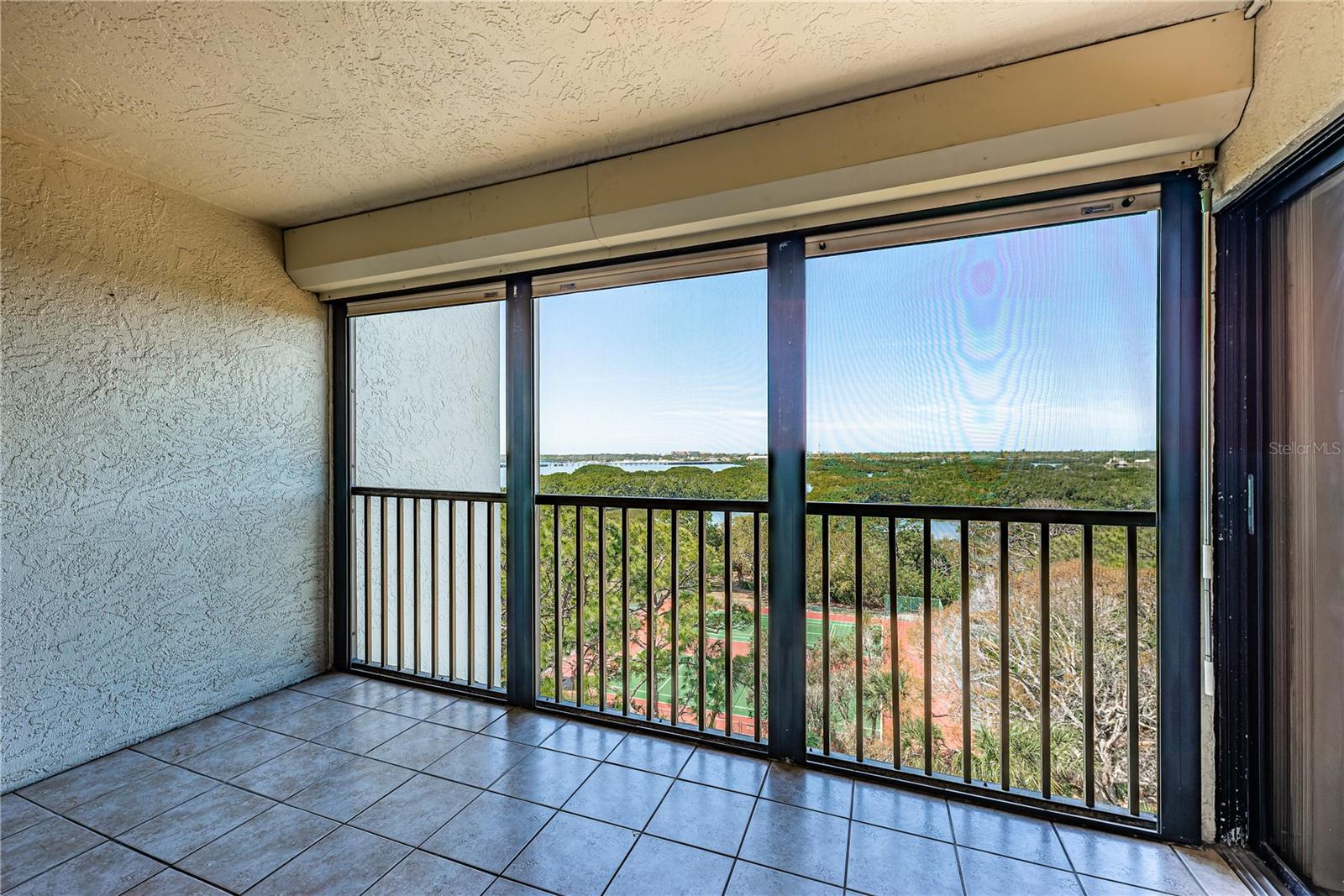 Image 9 of 64 For 5400 Park Street N 708