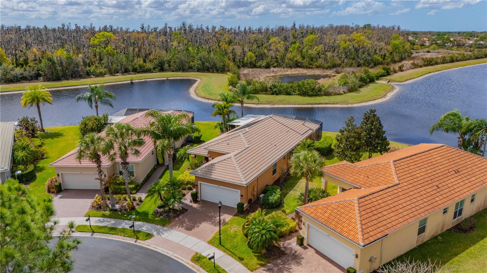 Details for 5002 Indian Shores Place, WIMAUMA, FL 33598