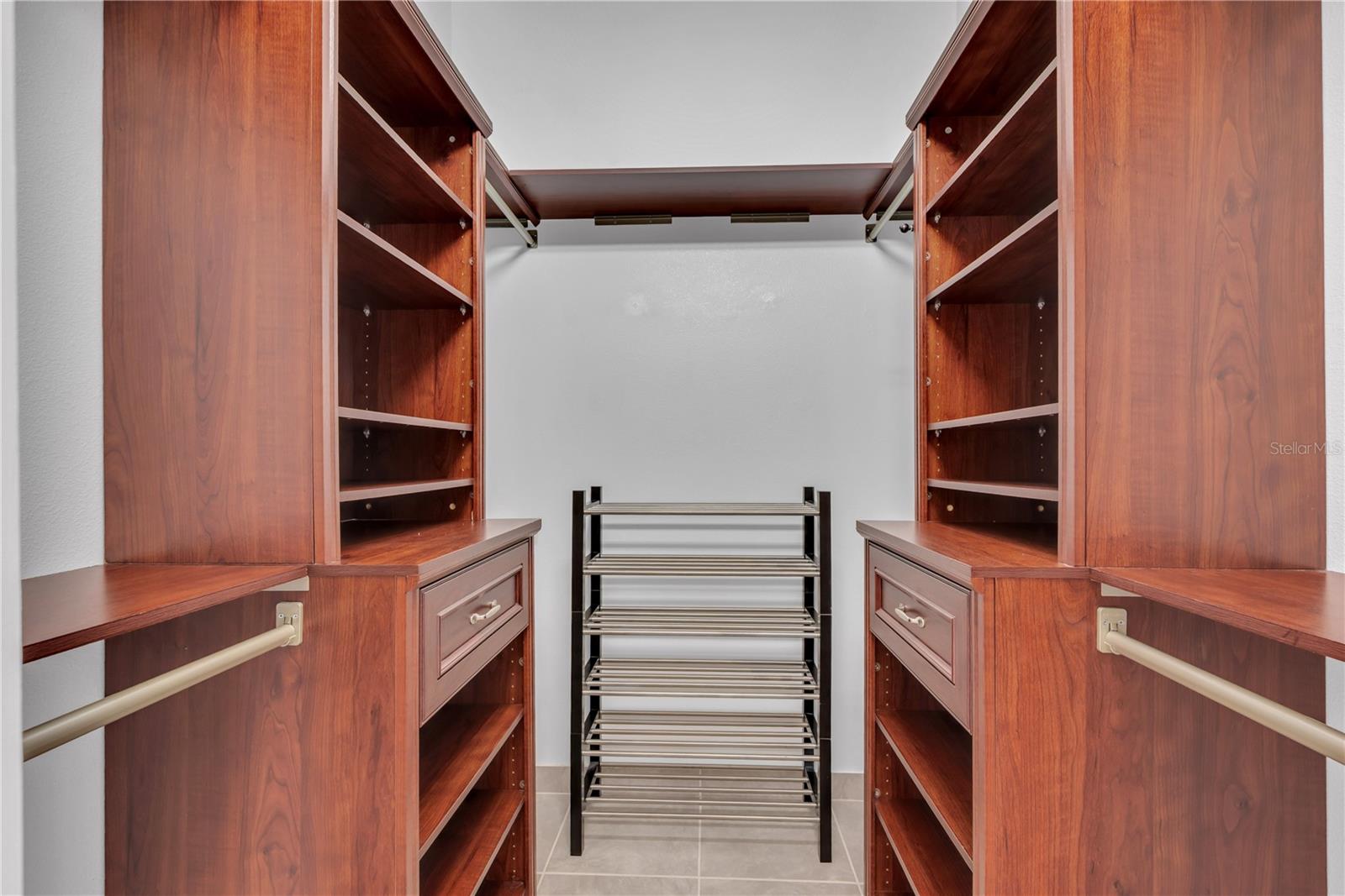 Listing photo id 20 for 5002 Indian Shores Place