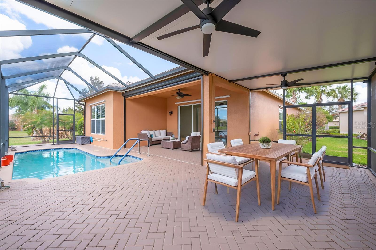 Listing photo id 26 for 5002 Indian Shores Place