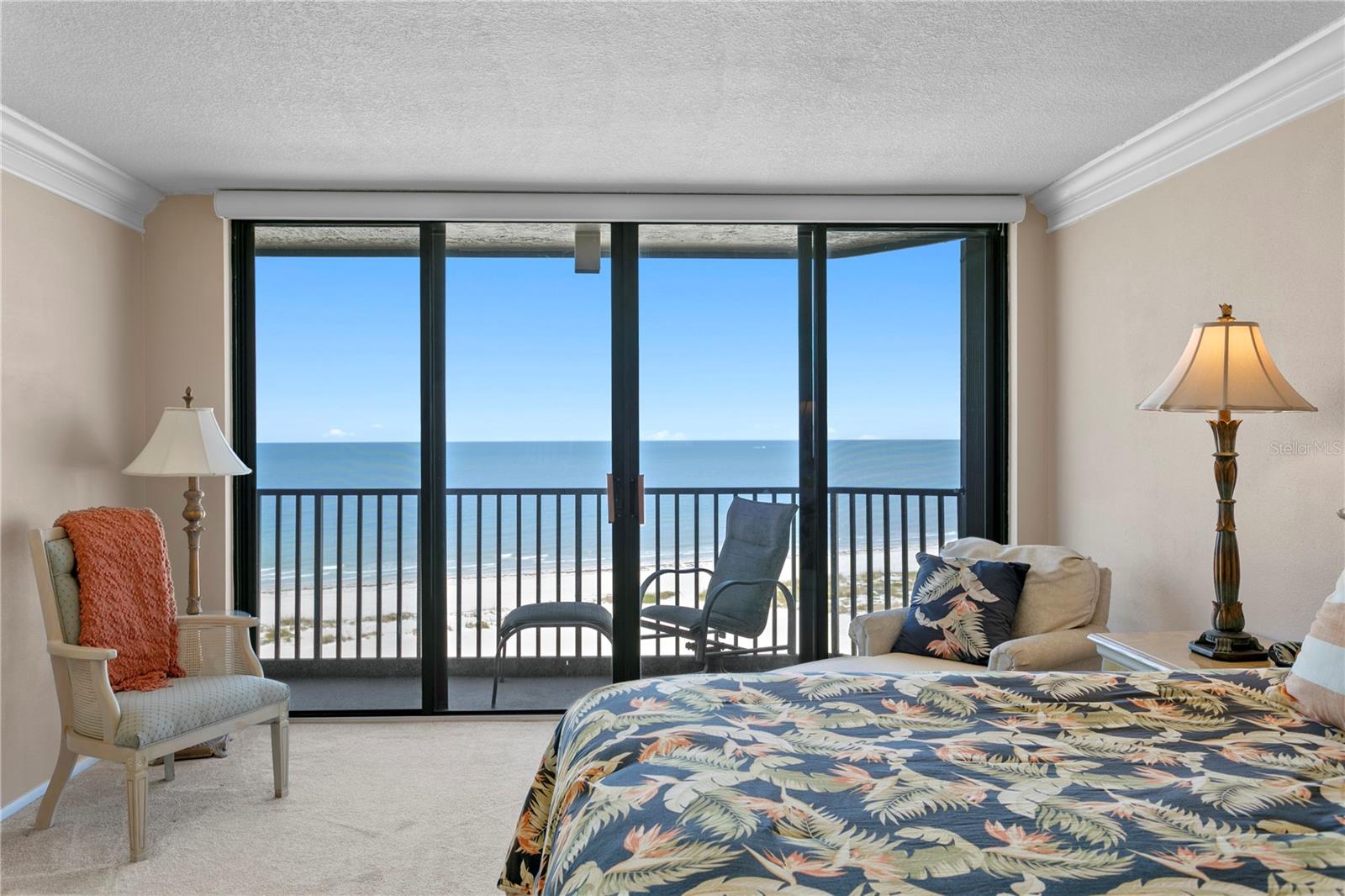 Listing photo id 18 for 1290 Gulf Boulevard 1002