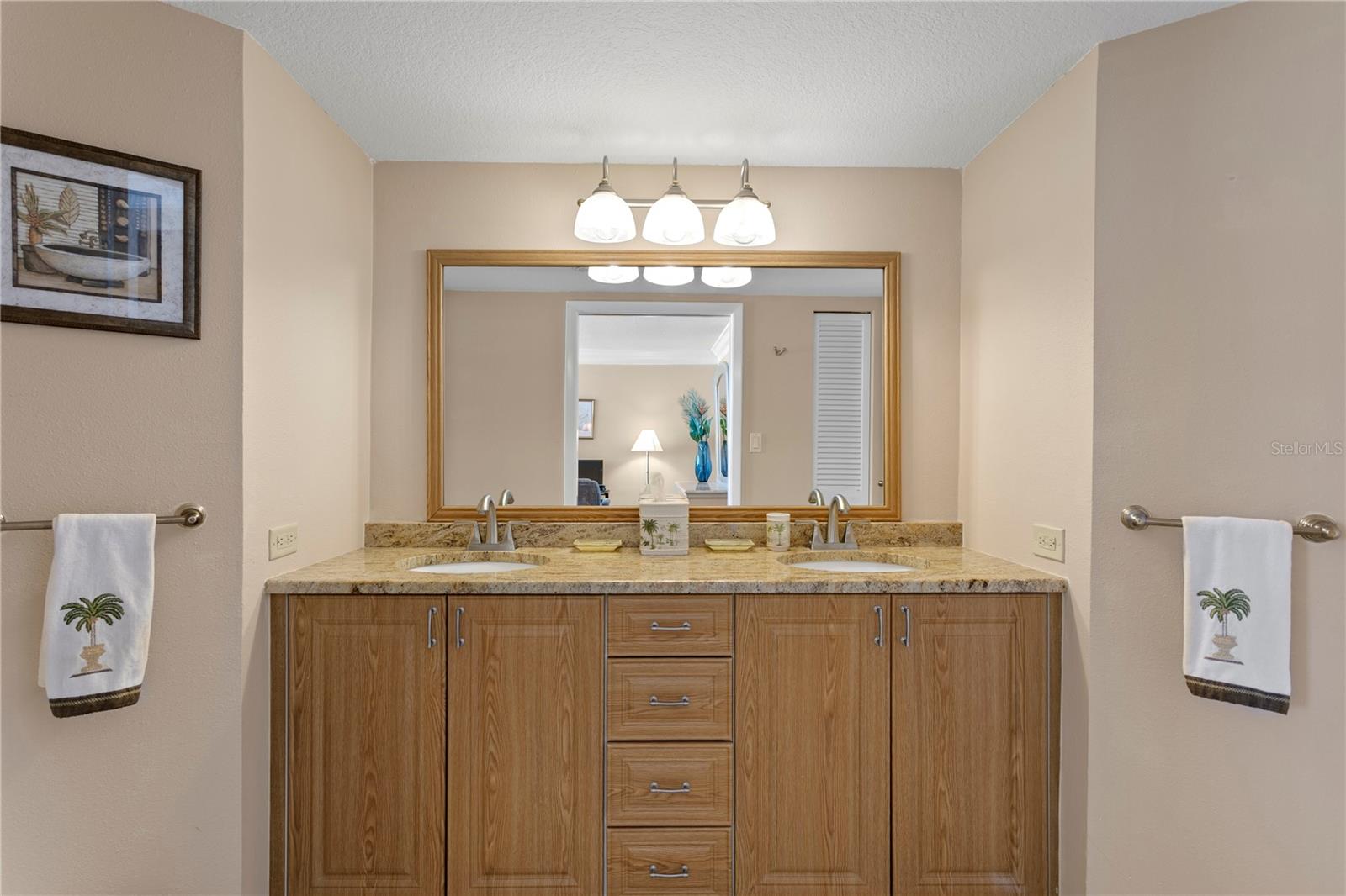 Listing photo id 20 for 1290 Gulf Boulevard 1002