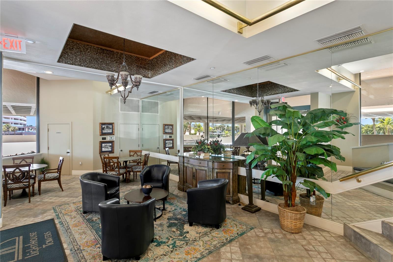 Listing photo id 33 for 1290 Gulf Boulevard 1002