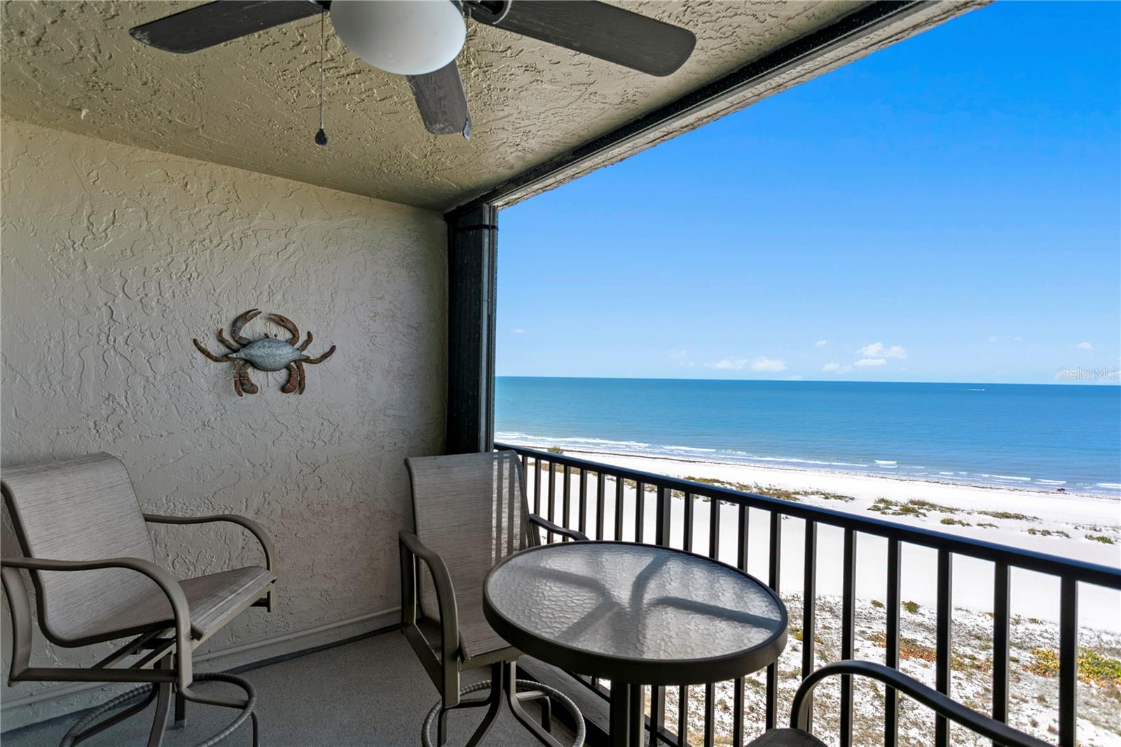 Listing photo id 2 for 1290 Gulf Boulevard 1002