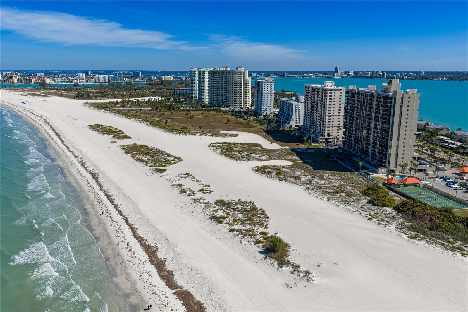 Listing photo id 43 for 1290 Gulf Boulevard 1002