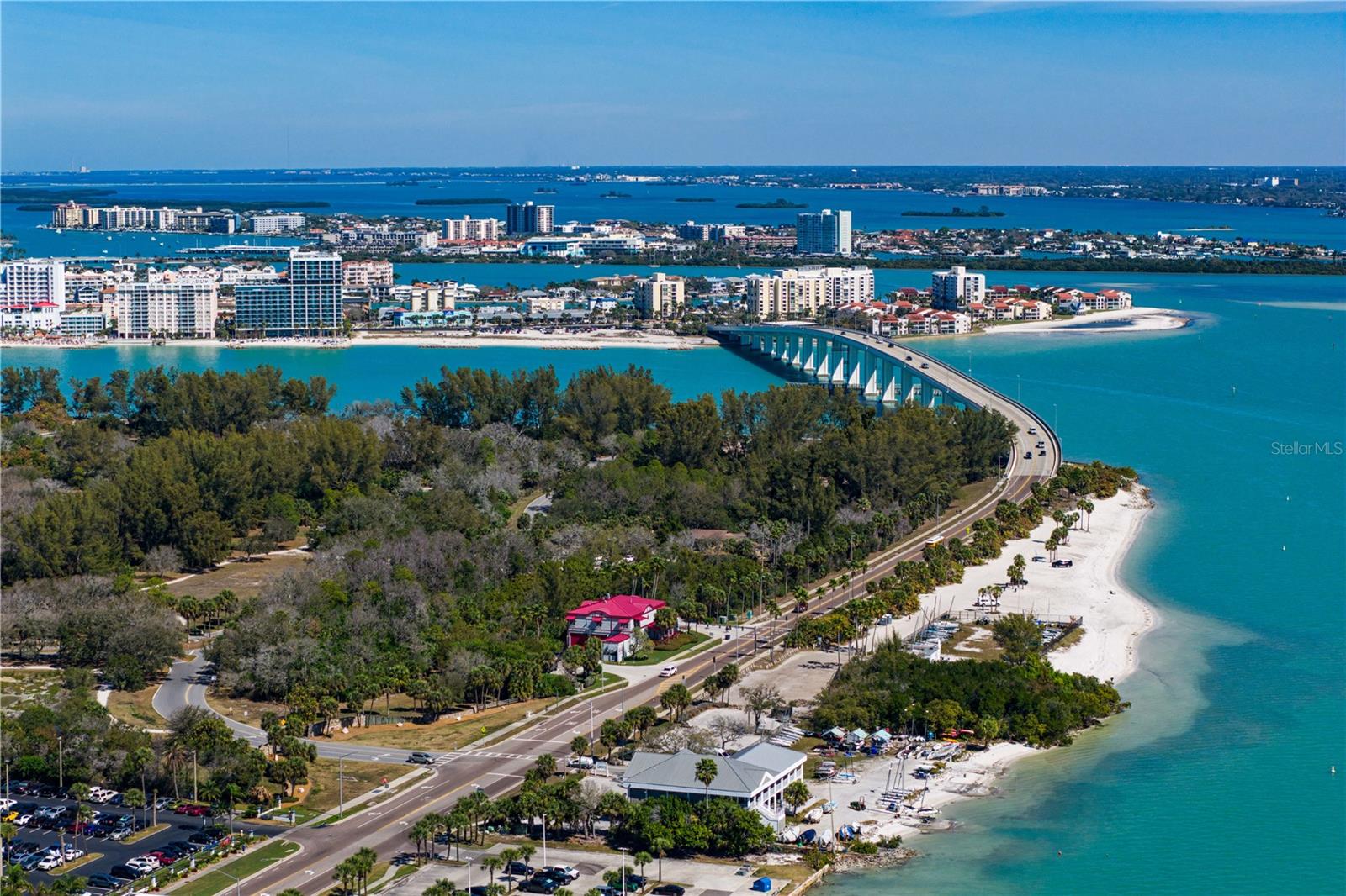 Listing photo id 48 for 1290 Gulf Boulevard 1002