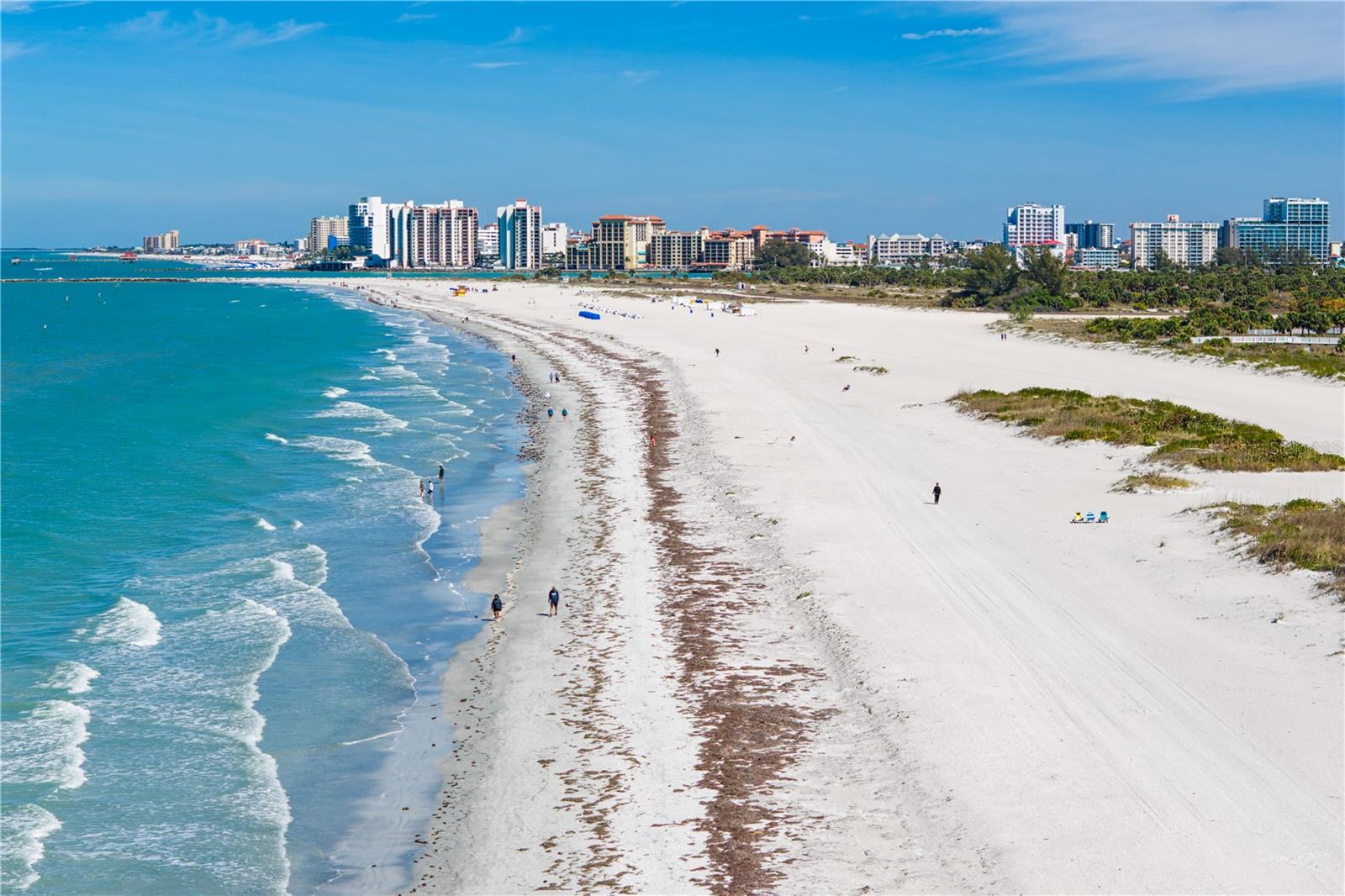 Listing photo id 49 for 1290 Gulf Boulevard 1002