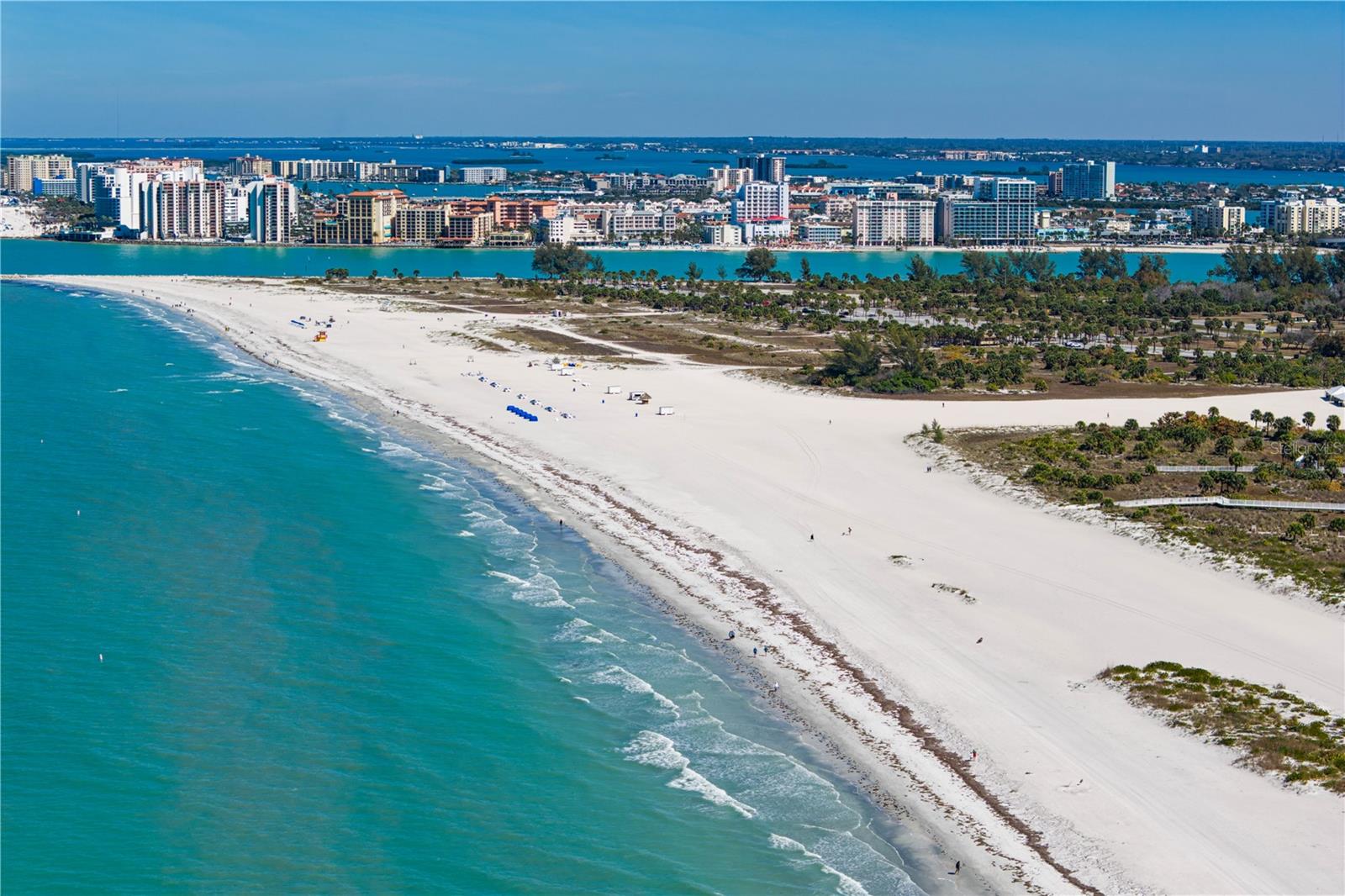 Listing photo id 51 for 1290 Gulf Boulevard 1002