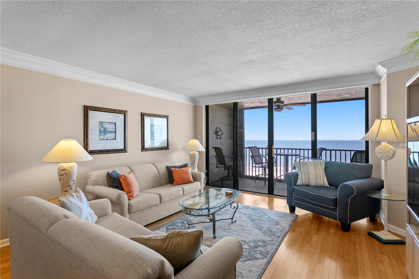 Listing photo id 4 for 1290 Gulf Boulevard 1002