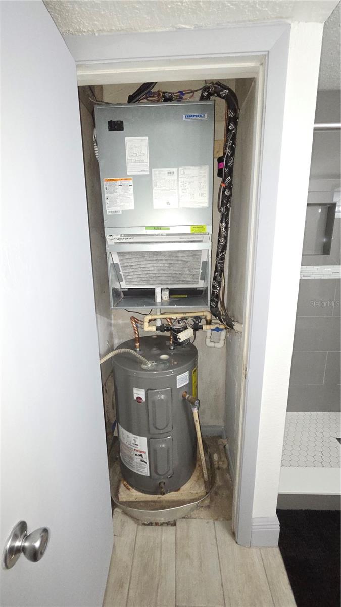 Image 10 of 34 For 8630 Mallard Reserve Drive 105