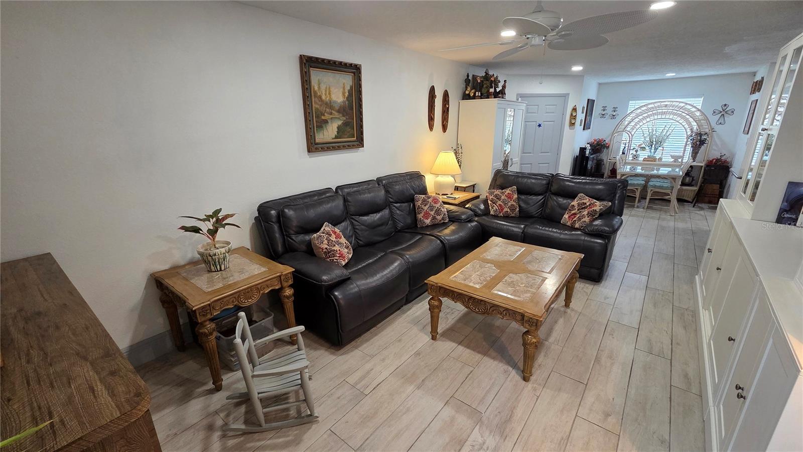 Image 17 of 34 For 8630 Mallard Reserve Drive 105