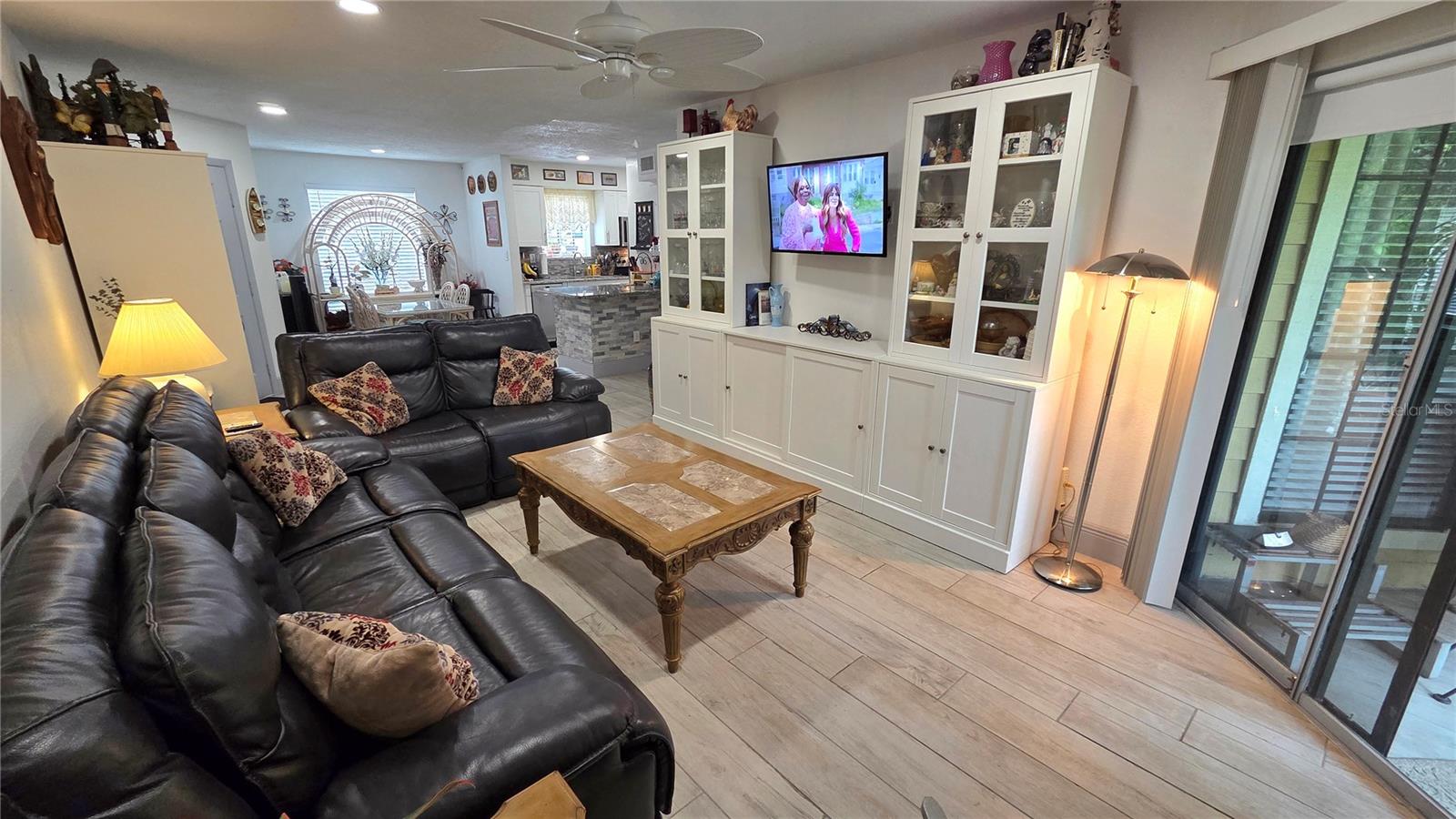 Image 18 of 34 For 8630 Mallard Reserve Drive 105