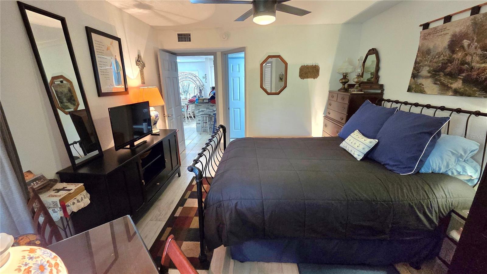 Image 23 of 34 For 8630 Mallard Reserve Drive 105