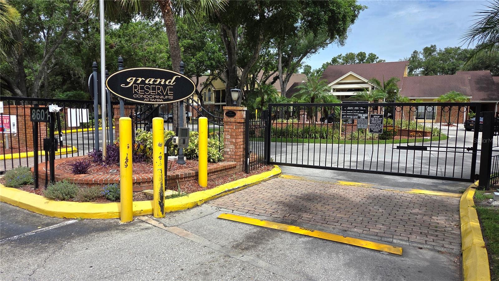 Image 26 of 34 For 8630 Mallard Reserve Drive 105