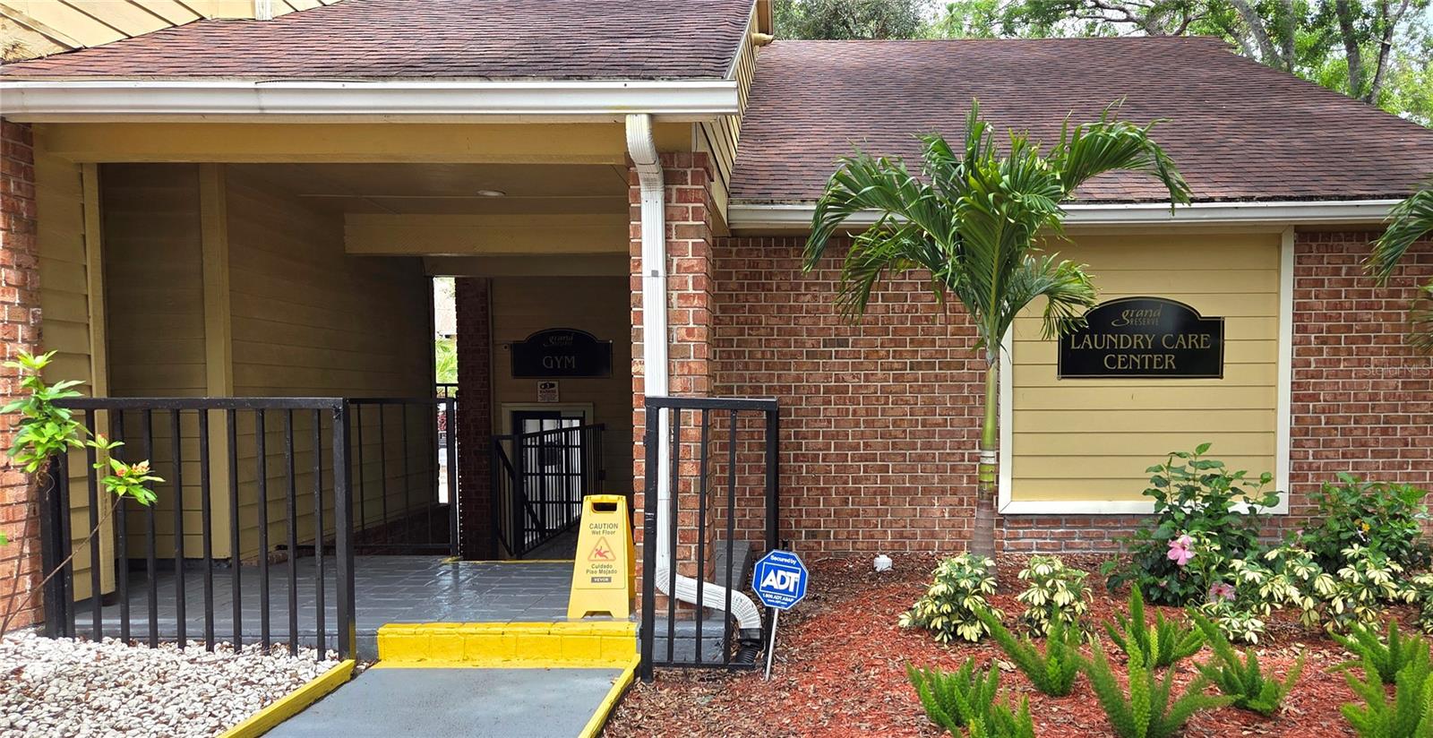 Image 28 of 34 For 8630 Mallard Reserve Drive 105