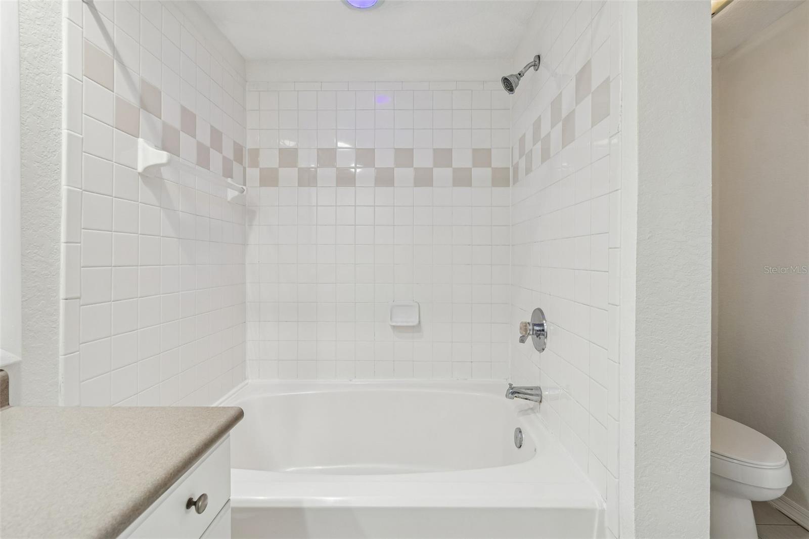 Image 21 of 35 For 501 Moody Avenue 1112