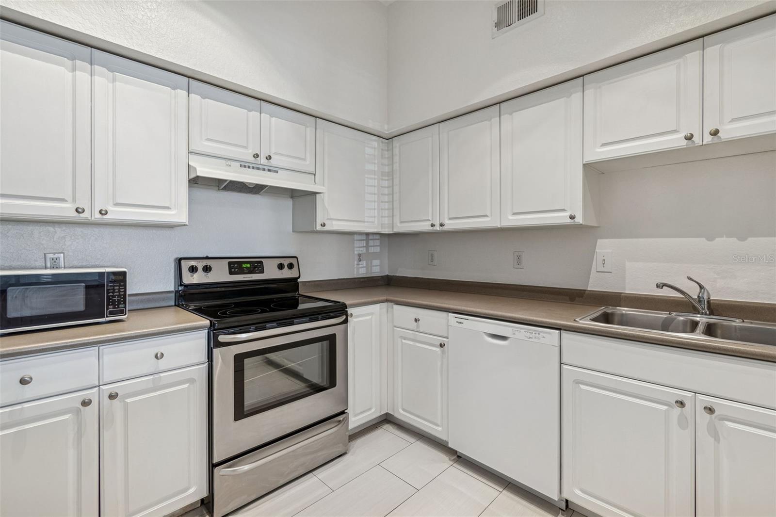 Image 4 of 35 For 501 Moody Avenue 1112