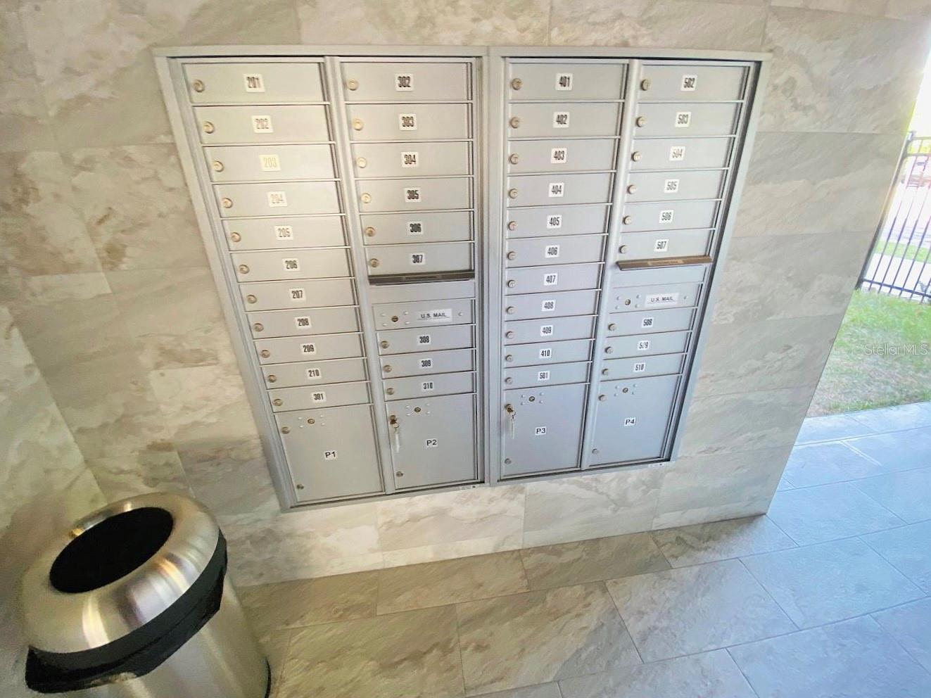 Listing photo id 30 for 644 3rd Avenue S 303