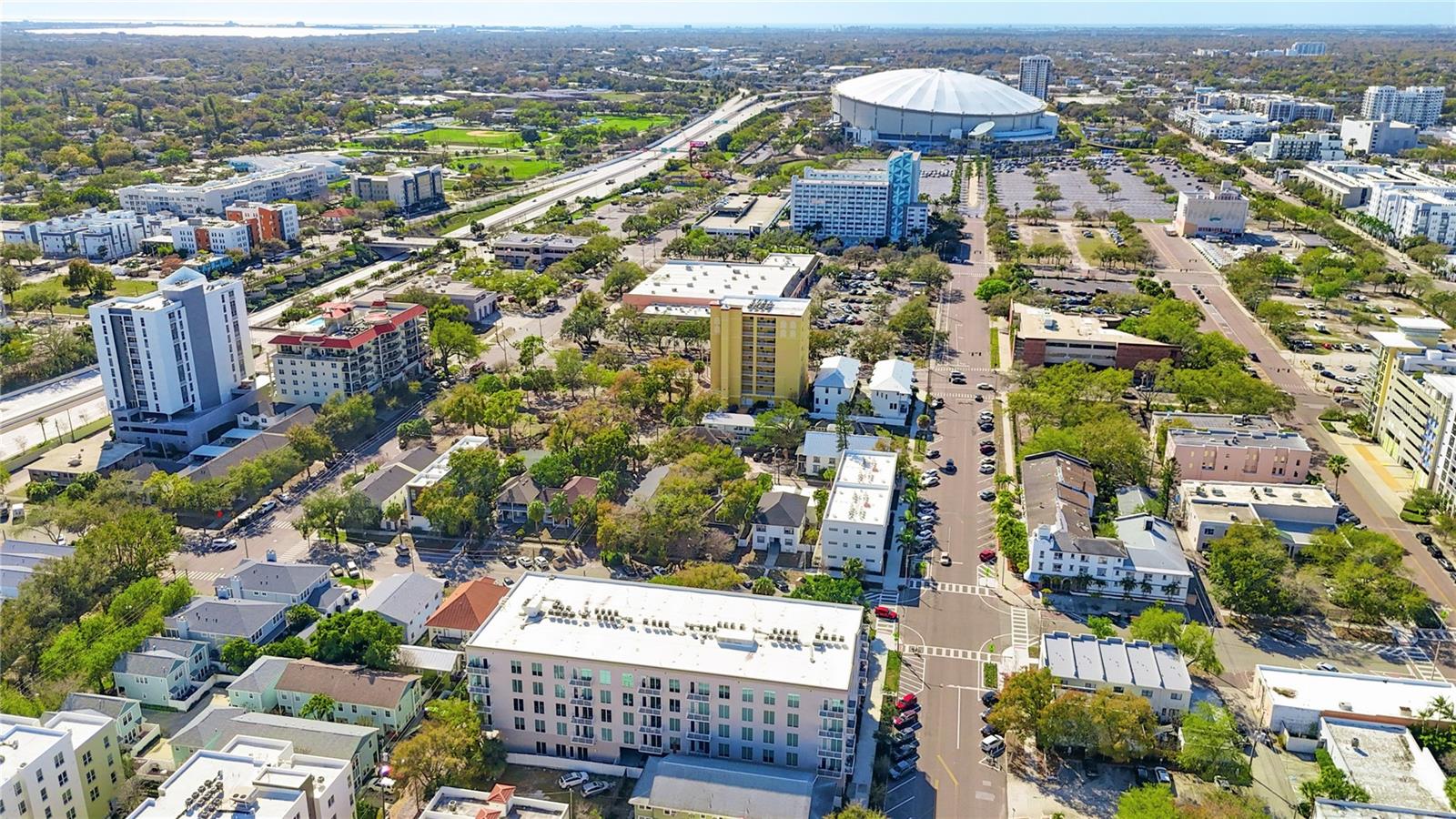 Listing photo id 2 for 644 3rd Avenue S 303