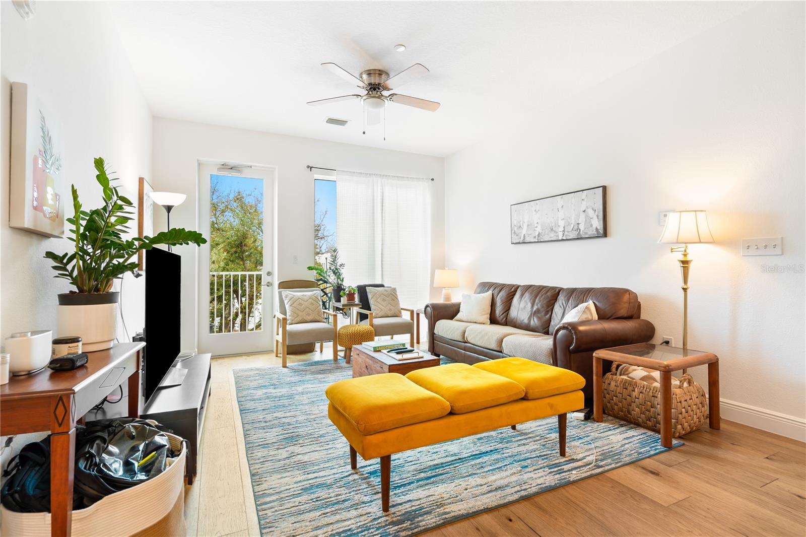 Listing photo id 7 for 644 3rd Avenue S 303