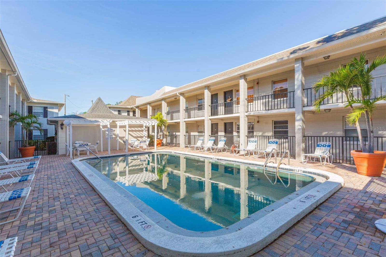 Image 18 of 21 For 5221 Bayshore Boulevard 19