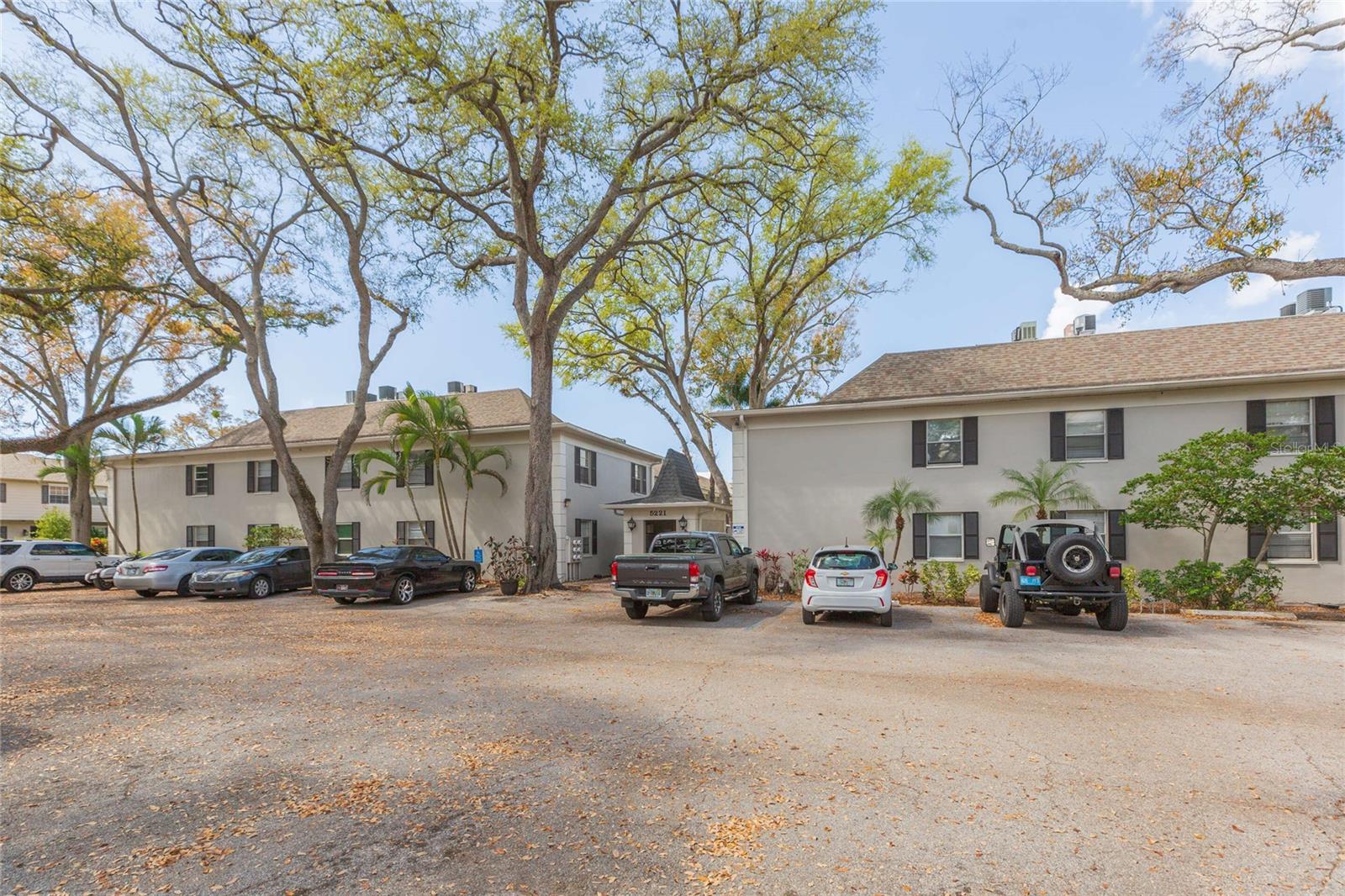 Image 21 of 21 For 5221 Bayshore Boulevard 19