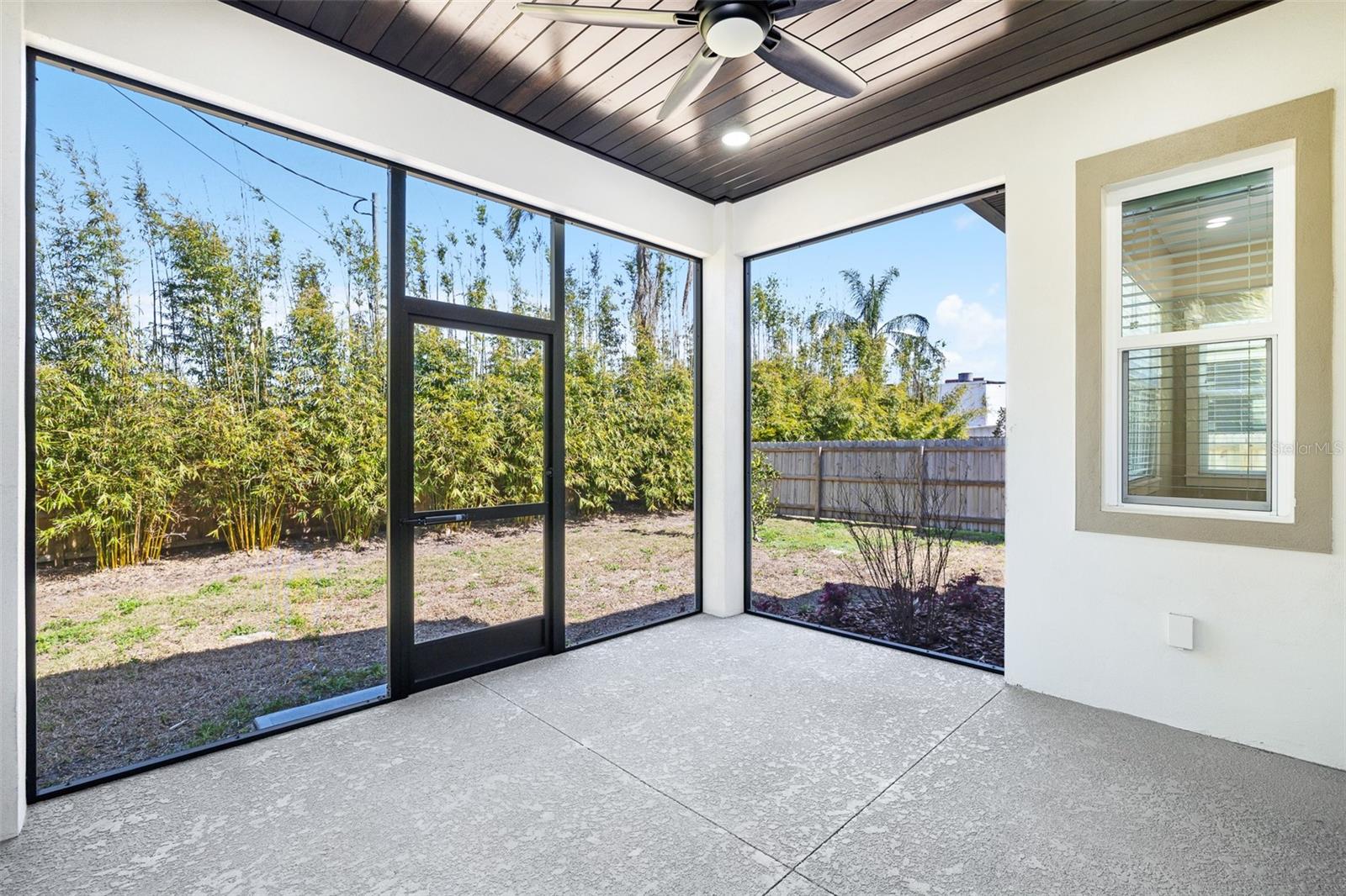 Image 33 of 41 For 213 Giddens Avenue