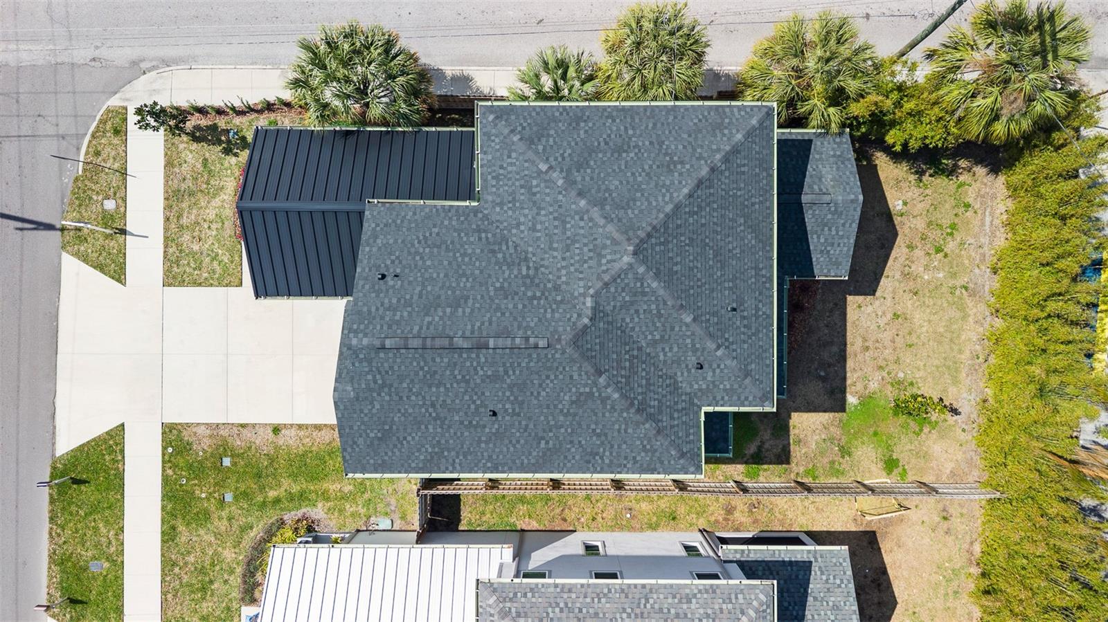 Image 37 of 41 For 213 Giddens Avenue