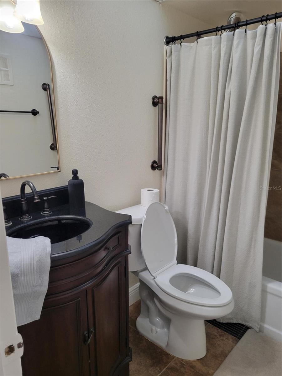 Listing photo id 9 for 10032 65th Avenue N 8