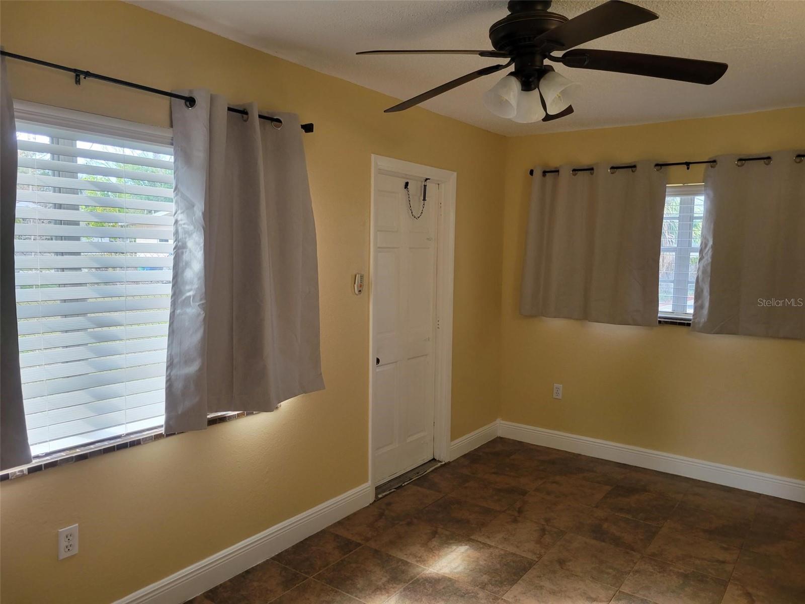 Listing photo id 16 for 10032 65th Avenue N 8