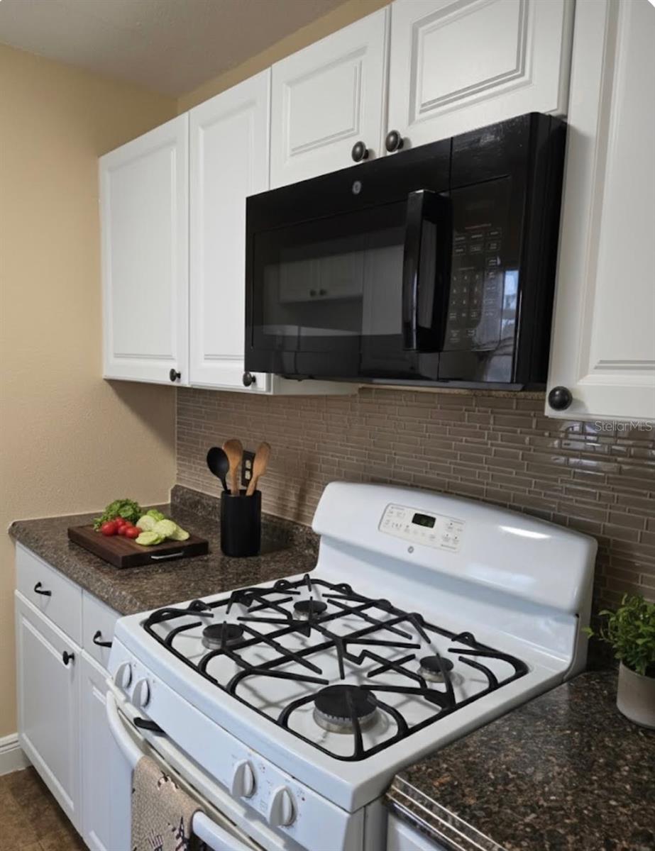 Listing photo id 1 for 10032 65th Avenue N 8