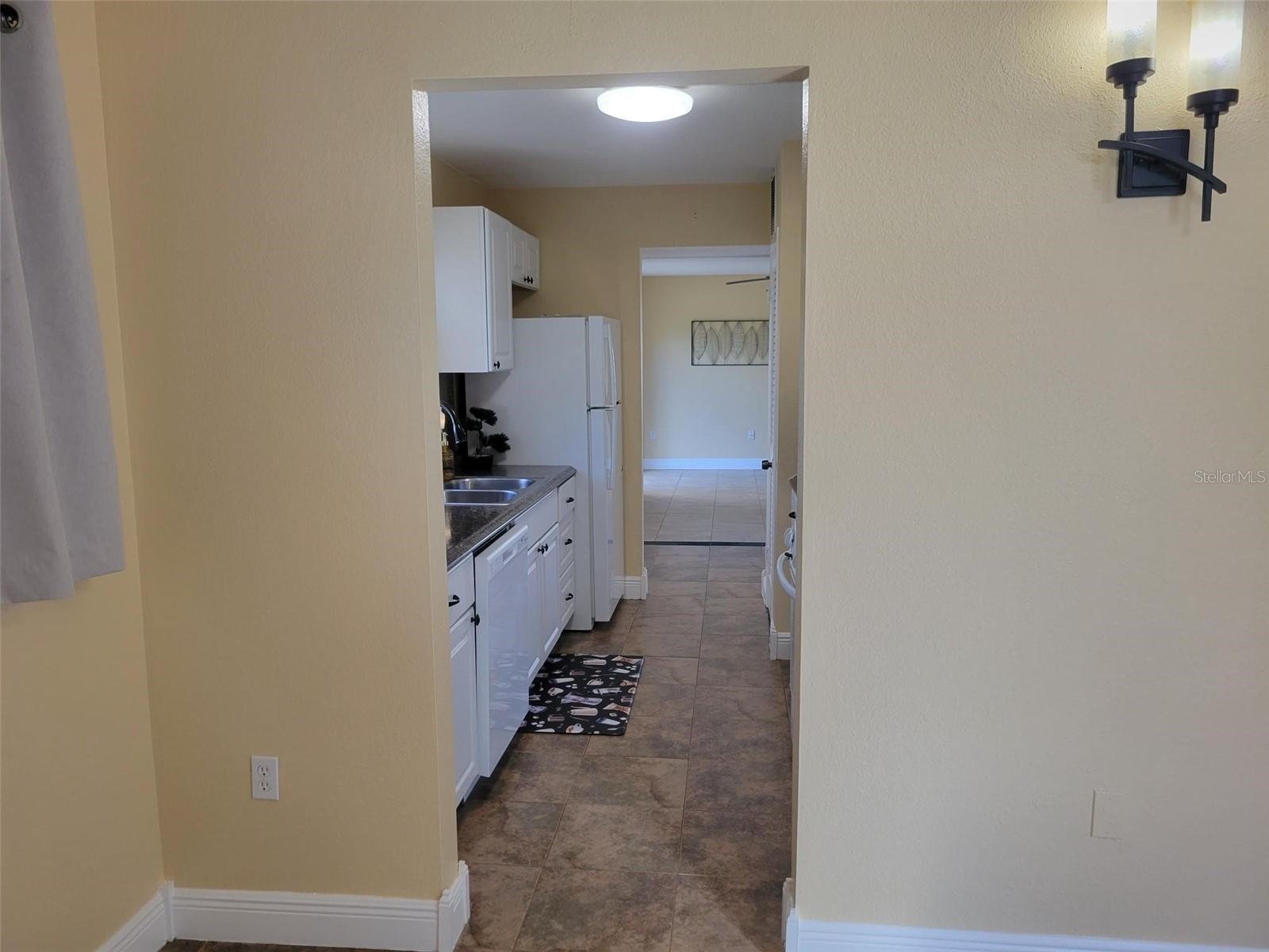 Listing photo id 31 for 10032 65th Avenue N 8