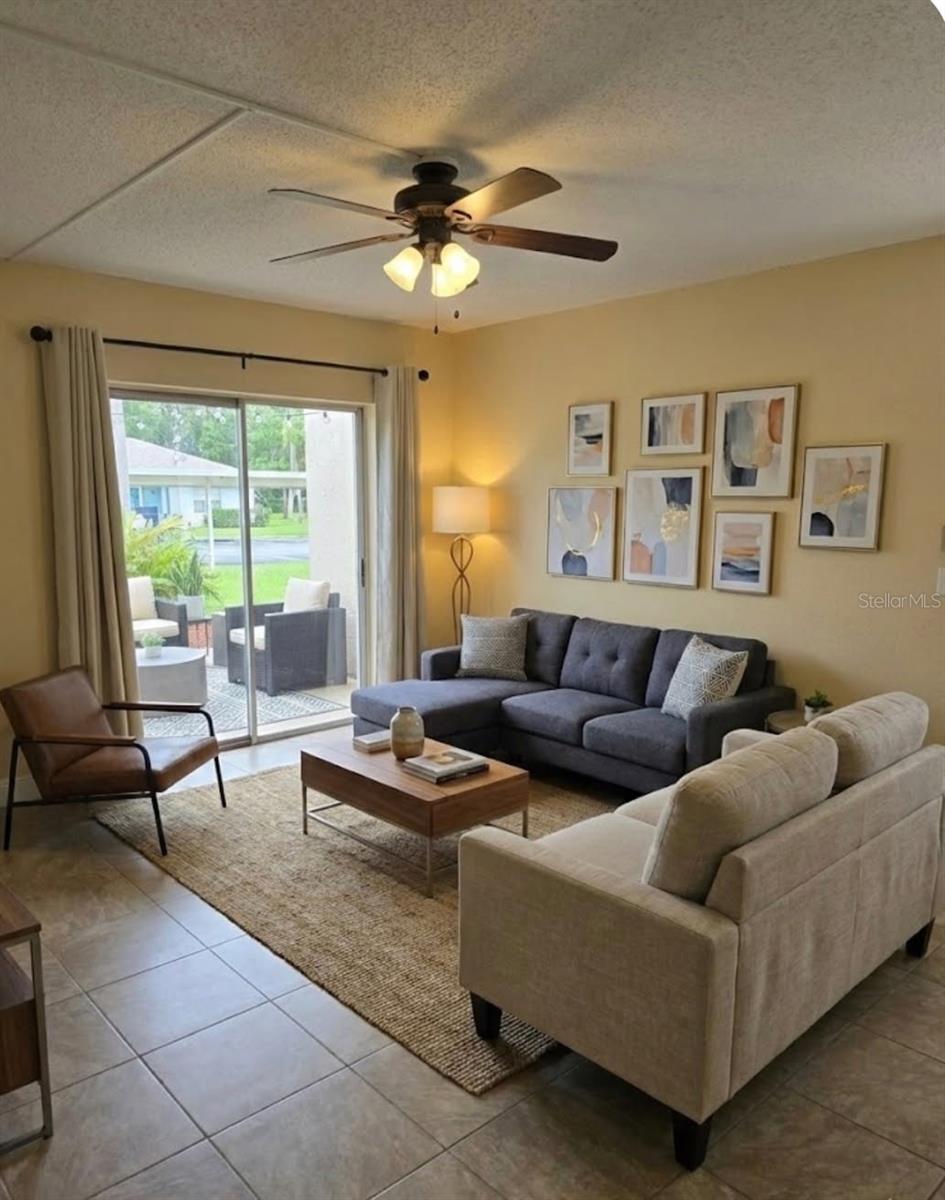 Listing photo id 3 for 10032 65th Avenue N 8