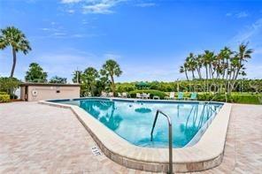 Listing photo id 48 for 10032 65th Avenue N 8