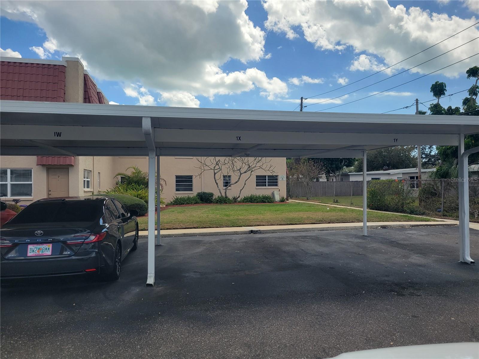 Listing photo id 60 for 10032 65th Avenue N 8