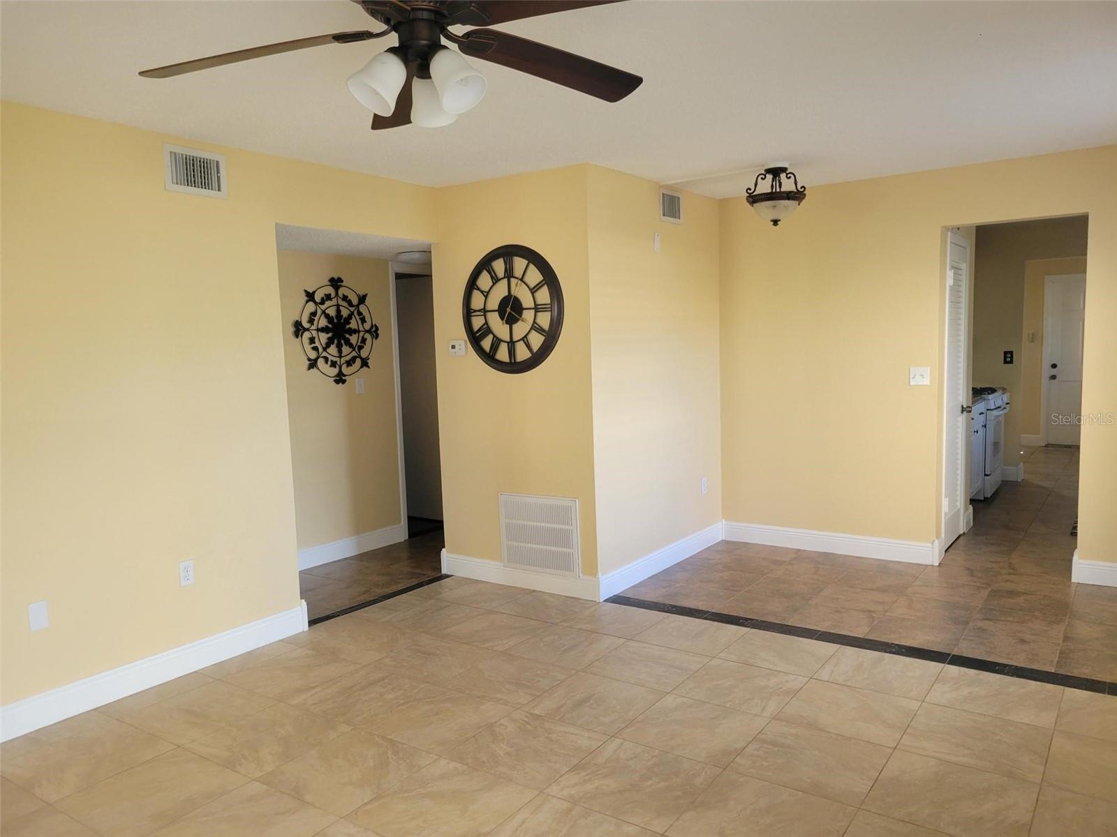 Listing photo id 5 for 10032 65th Avenue N 8